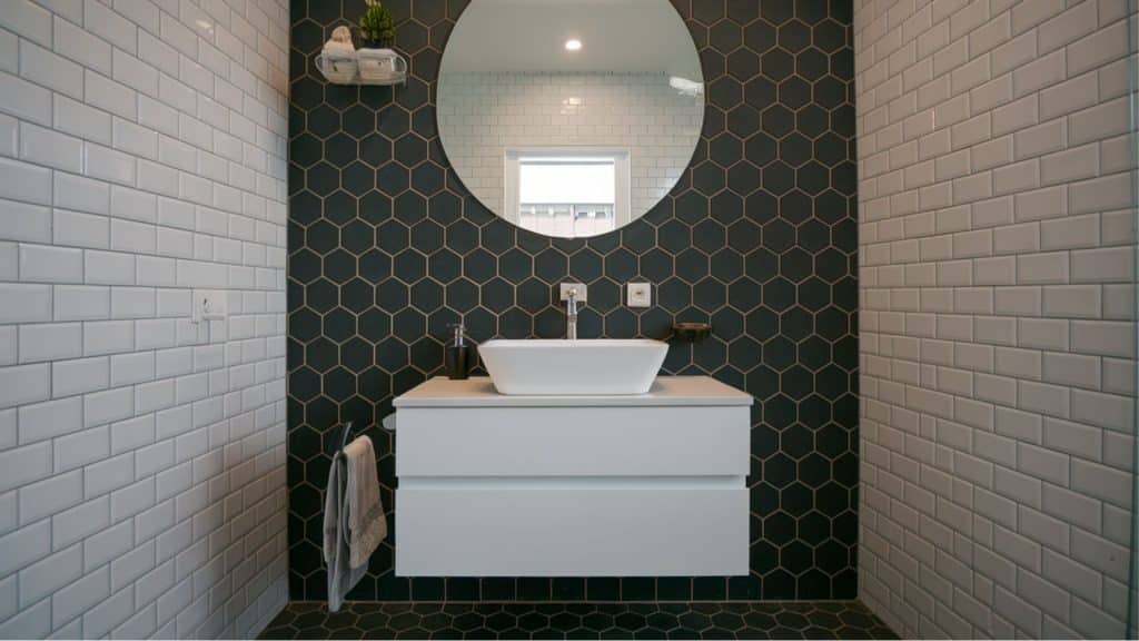 statement-mosaic-feature-wall-wet-room.jpeg