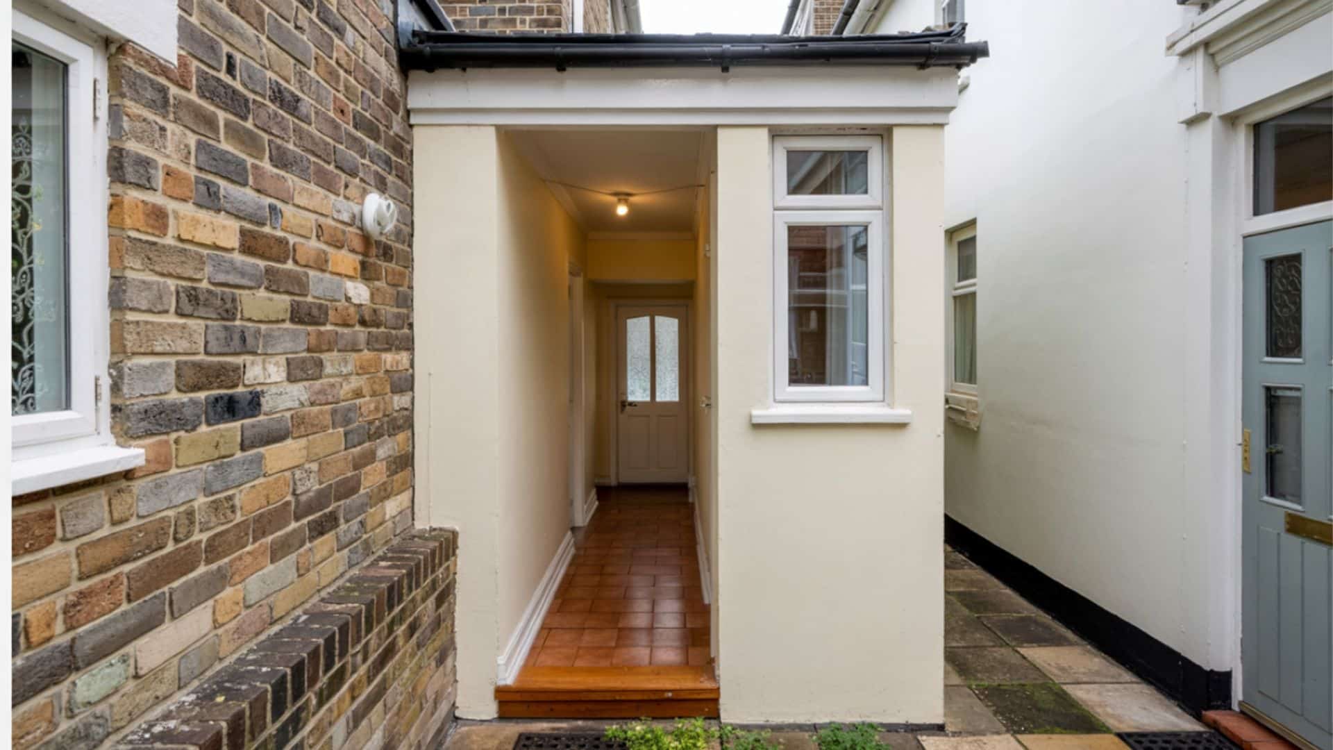side-hallway-expansion-extension-idea